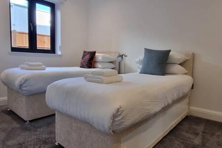 Beautiful Apartment Overlooking A Garden Лондон Екстер'єр фото